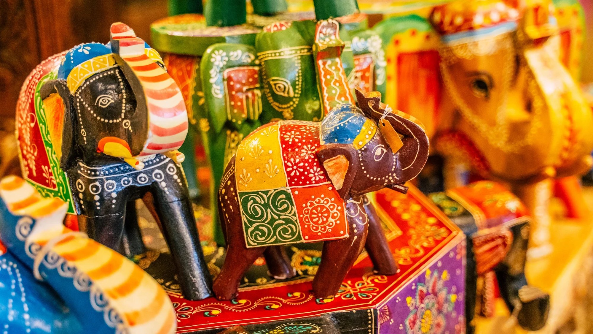 Handicrafts & Home Décor