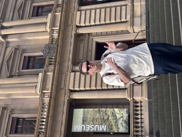 Martin mid-story at the Melbourne Museum steps