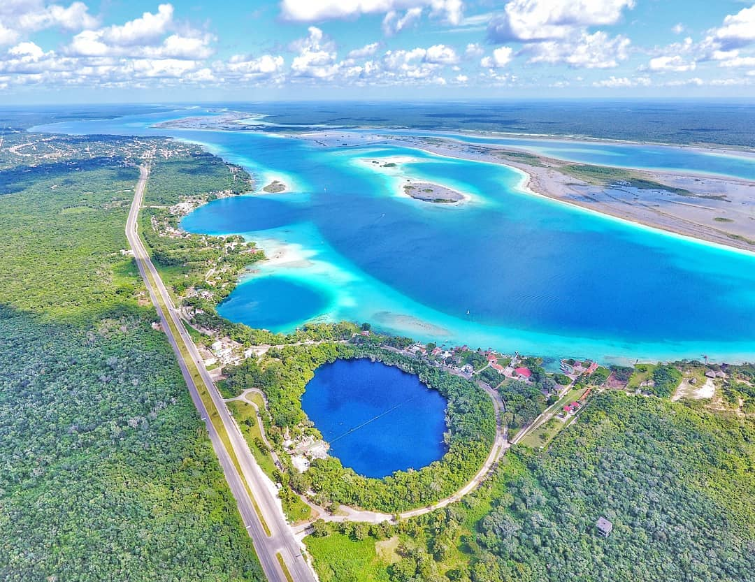 Bacalar — The Lagoon of Seven Colors