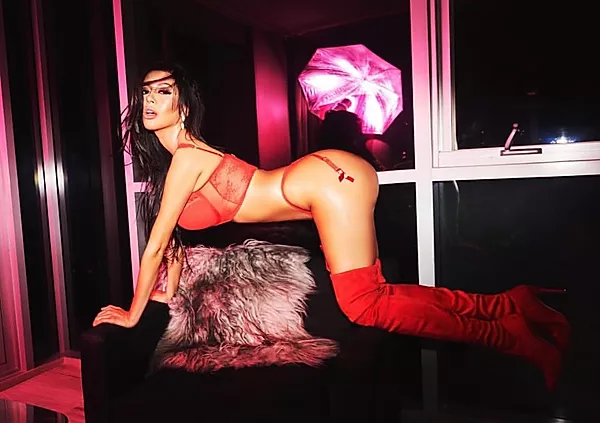 Mirandra Vixen 17